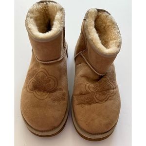 UGG Classic Mini Boots Embossed Tan
